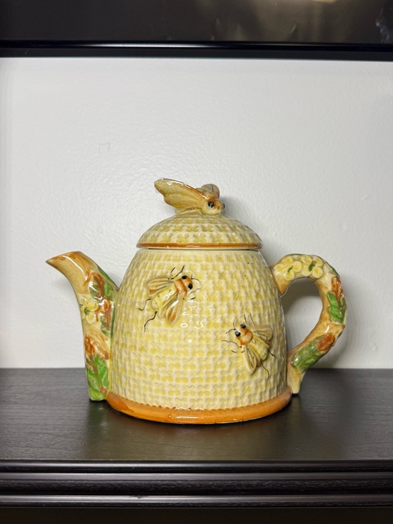 Other - New Vintage 1990s Ceramic Teapot With Bees & Flowers All Over